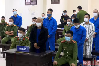 Đường “Nhuệ” cùng các đồng phạm tại phiên xét xử sơ thẩm.
