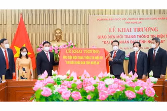 Khai trương giao diện mới của trang thông tin điện tử.