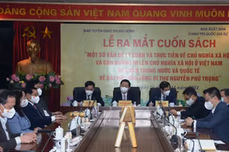Toàn cảnh lễ ra mắt sách.