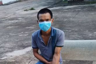 Đối tượng Vũ Mạnh Cường bị lực lượng công an bắt giữ.