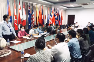 Lực lượng chức năng kiểm tra tại Trường tiểu học, trung học cơ sở Nguyễn Khuyến.
