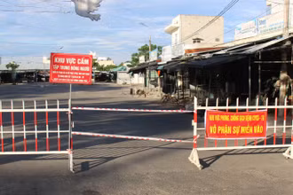 Phong tỏa khu vực chợ Vườn Lài (Tam Kỳ), nơi BN859 buôn bán.