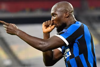 Lukaku đã ghi 31 bàn thắng mùa này, bao gồm bốn bàn ở Europa League. 