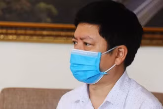 Phó Cục trưởng Cục Quản lý Khám, chữa bệnh Nguyễn Trọng Khoa tại tâm dịch Đà Nẵng.