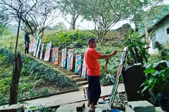 Họa sĩ Vũ Đức Hiếu. Ảnh: Bảo tàng không gian văn hóa Mường.