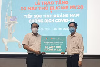 Lãnh đạo Sở Y tế Quảng Nam tiếp nhận 50 máy thở ELICIAE MV20.