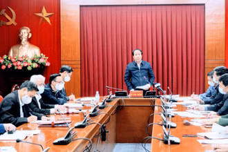 Quang cảnh cuộc họp Ban Thường vụ Thành ủy Hải Phòng sáng 19-2.