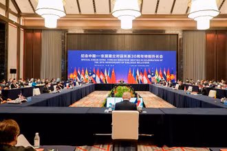Hội nghị đặc biệt Bộ trưởng Ngoại giao ASEAN - Trung Quốc.