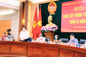 Chánh văn phòng, người phát ngôn của UBND TP Hải Phòng Phạm Hưng Hùng cung cấp thông tin về cưỡng chế thu hồi đất.