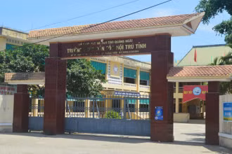 Trường THPT Dân tộc nội trú tỉnh Quảng Ngãi, nơi dự thi của thí sinh thuộc diện F1. 
