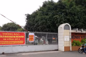 Bệnh viện đa khoa Long An tạm ngưng tiếp nhận bệnh nhân trong 72 giờ, tính từ 21 giờ ngày 29/6.