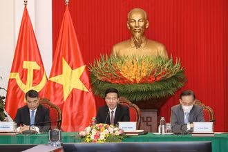 Thường trực Ban Bí thư Võ Văn Thưởng dự Hội nghị trực tuyến Bàn tròn do Đảng nước Nga Thống nhất tổ chức. (Ảnh: Phương Hoa/TTXVN)