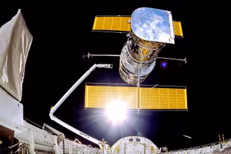 Kính viễn vọng không gian Hubble. Ảnh: NASA.