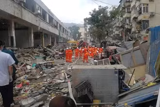 Hiện trường vụ nổ tại khu chợ. (Nguồn: CCTV)