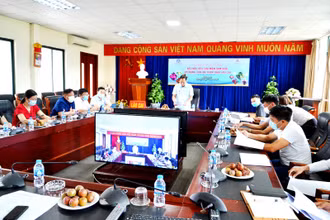 Tại hội nghị trực tuyến, có rất nhiều doanh nghiệp, siêu thị, chuỗi bán lẻ tại Hà Nội ký cam kết tiêu thụ nông sản sạch, an toàn cho nông dân Lào Cai.