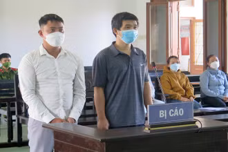 Các bị cáo tại phiên tòa.