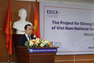 PGS, TS Vũ Hải Quân, Giám đốc Đại học Quốc gia Thành phố Hồ Chí Minh phát biểu tại lễ khởi động. (Ảnh: Mạnh Quang)