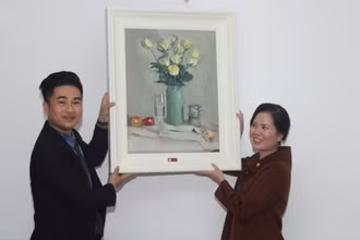 Tặng 50 bức tranh trang trí tại Bệnh viện Đa khoa Xanh Pôn