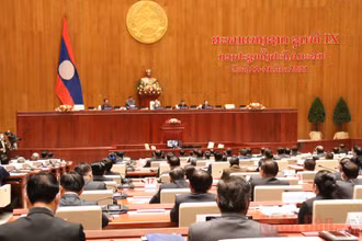 Toàn cảnh phiên khai mạc kỳ họp thứ nhất Quốc hội Lào khóa IX.