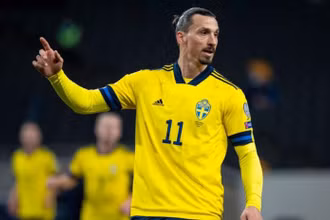 Zlatan Ibrahimovic trở lại sau 5 năm và chơi trận thứ 117 cho ĐT Thụy Điển. (Ảnh: Getty Images)