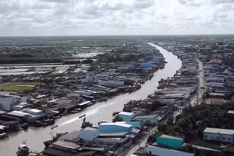 Dự án nạo vét cửa biển Cái Đôi Vàm (huyện Phú Tân) chậm trễ được nêu lên tại hội nghị.  