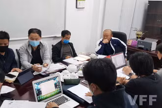 HLV Park Hang Seo và các trợ lý tại buổi làm việc sáng 3-3. 