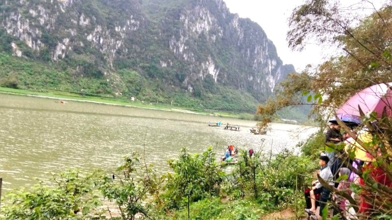 Hiện trường vụ chìm thuyền gây hậu quả đặc biệt nghiêm trọng (Ảnh: CTV)