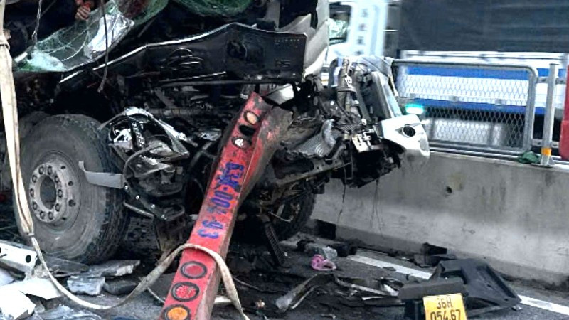 Hiện trường vụ tai nạn sáng 8/12 tại Quảng Trị.