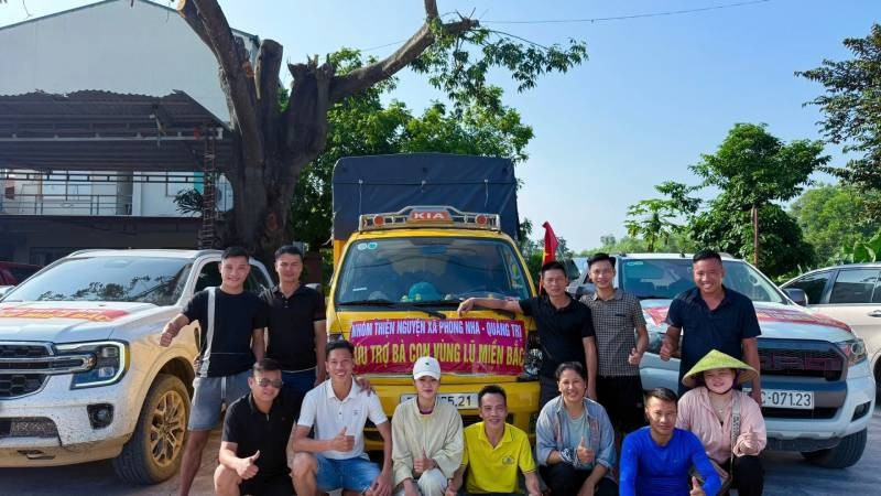 Nhóm thiện nguyện vượt gần 600km từ xã Phong Nha, tỉnh Quảng Trị đến tỉnh Lạng Sơn trao 1.000 suất quà, tổng trị giá gần 400 triệu đồng cho người dân bị thiệt hại do lũ lụt. (Ảnh minh họa)