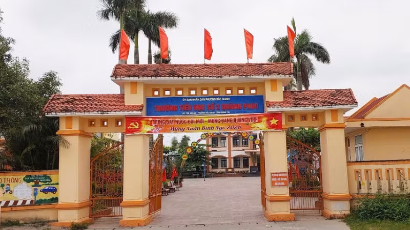 Trường tiểu học số 2 Quảng Phúc - nơi ông Nguyễn Văn Đông làm Hiệu trưởng để xảy ra nhiều sai phạm.