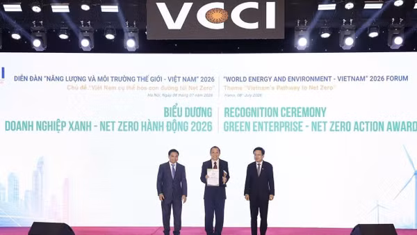 SABECO được vinh danh Top 1 "Doanh nghiệp xanh-Net Zero hành động 2026" tại Diễn đàn Năng lượng và Môi trường Thế giới-Việt Nam. (Ảnh: VCCI)