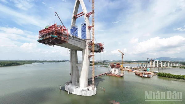 Cầu gần 5.000 tỷ nối Thành phố Hồ Chí Minh với Đồng Nai dự kiến vượt tiến độ 6 tháng