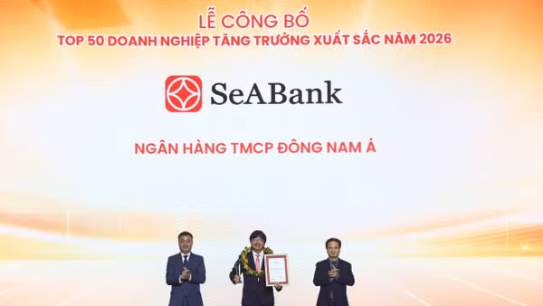 SeaBank tiếp tục ghi dấu ấn lần thứ 7 được vinh danh trong Top 500 Doanh nghiệp tăng trưởng nhanh nhất Việt Nam (FAST500).