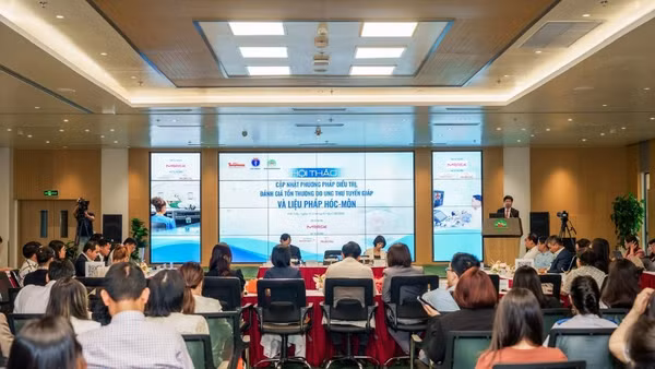 Hội thảo đã thu hút sự tham gia của nhiều chuyên gia, nhà quản lý trong lĩnh vực y tế.