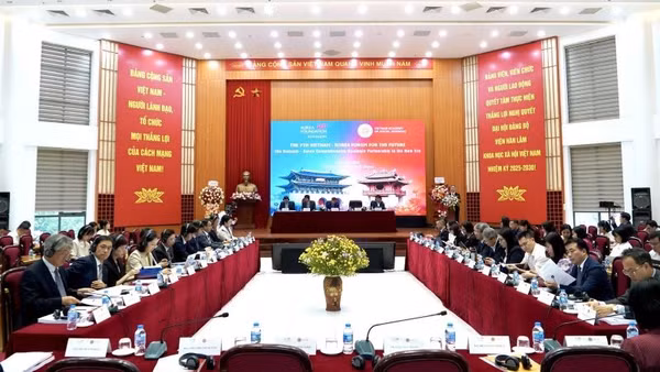 Toàn cảnh Diễn đàn.