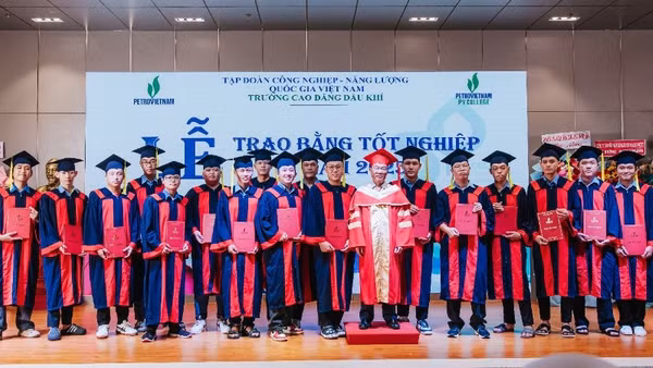 PV College trở thành cái nôi đào tạo lực lượng công nhân kỹ thuật cho các giàn khoan, nhà máy điện, đạm, lọc hóa dầu và nhiều công trình công nghiệp-năng lượng trên cả nước.