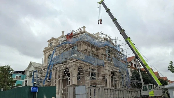 Một công trình xây dựng tại tỉnh Bắc Ninh. (Ảnh THÙY LINH)