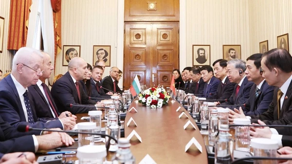 Tổng Bí thư Tô Lâm và Tổng thống Rumen Radev đã tiến hành hội đàm tại Phủ Tổng thống. (Ảnh: Thống Nhất/TTXVN)