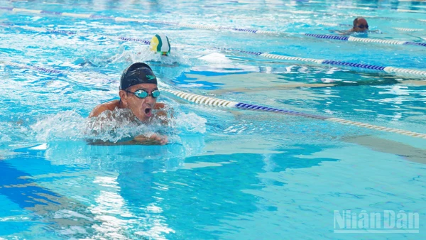 Sự kiện quy tụ gần 170 vận động viên là hội viên, người cao tuổi thường xuyên tập luyện tại các câu lạc bộ, trung tâm thể thao cùng các đơn vị hệ không chuyên trong và ngoài Thành phố.