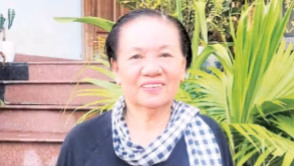 Nữ Đội trưởng Đội du kích Củ Chi với cánh tay không còn lành lặn. (Ảnh nhân vật cung cấp)