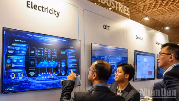 Sự kiện thu hút hơn 300 đối tác chiến lược và đại diện các doanh nghiệp công nghệ trong khu vực.