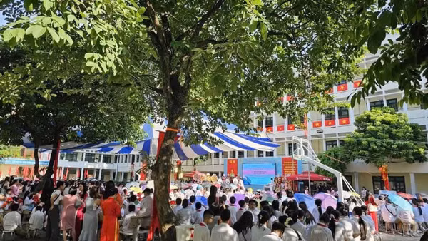 Khai giảng năm học 2025-2026 tại Trường tiểu học, THCS và THPT Khương Hạ.