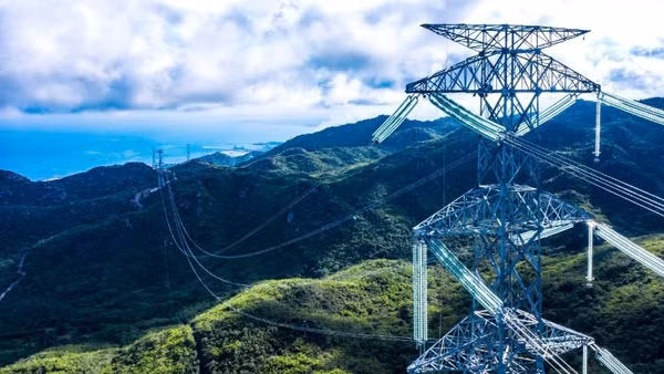 Đường dây truyền tải 500kV tại tỉnh Khánh Hòa (Ninh Thuận cũ).