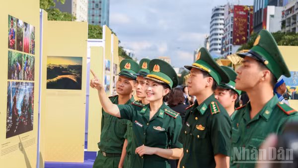 Triển lãm ảnh Việt Nam - Một dải non sông giới thiệu 153 ảnh nghệ thuật tiêu biểu được chọn lọc từ cuộc thi và triển lãm ảnh nghệ thuật cấp quốc gia.