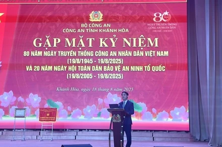 Đồng chí Nghiêm Xuân Thành, Bí thư Tỉnh ủy Khánh Hòa phát biểu tại buổi lễ.