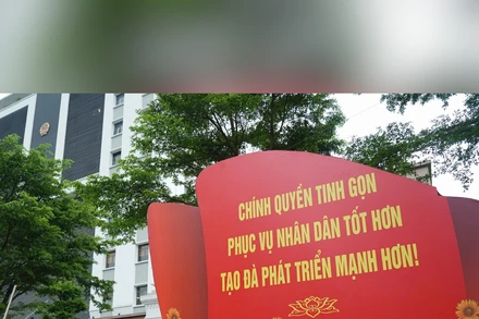 Bản tin thời sự sáng ngày 1/7/2025: Hôm nay, 34 tỉnh, thành phố chính thức hoạt động theo mô hình chính quyền địa phương 2 cấp