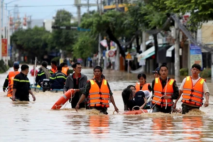 Bản tin thời sự sáng 21/11/2025: Ít nhất 50 người chết và mất tích do mưa lũ