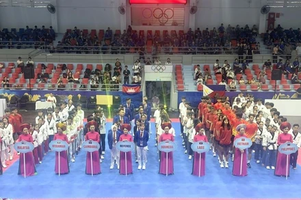 Các đội tham dự Giải Taekwondo Đông Nam Á lần thứ 17 tại Nha Trang, Khánh Hòa.