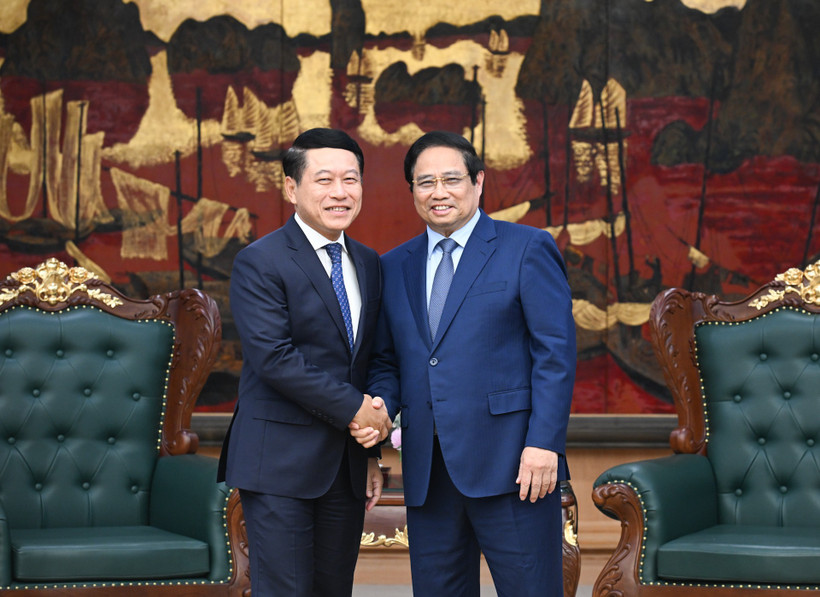 Thủ tướng Phạm Minh Chính đón Phó Thủ tướng Chính phủ, Trưởng Ban Cải cách doanh nghiệp Lào Saleumxay Kommasit.