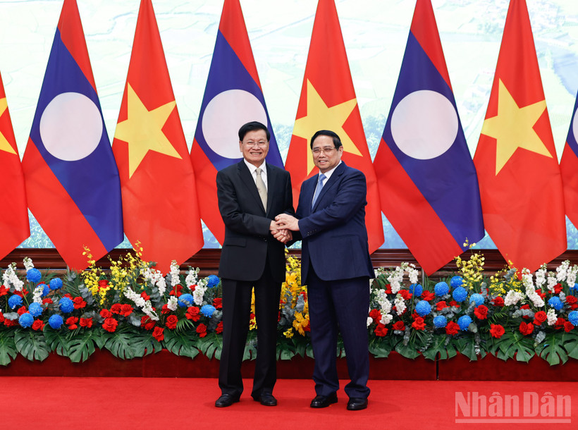 Thủ tướng Phạm Minh Chính đón Tổng Bí thư, Chủ tịch nước Lào Thongloun Sisoulith.